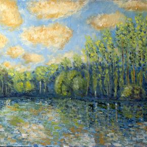 Облака над лесным озером