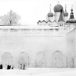 "За стеной" из серии "На белом"