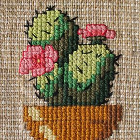 Кактус в горшочке