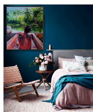 С видом на озеро....