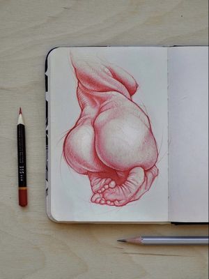 Мадам в красном.