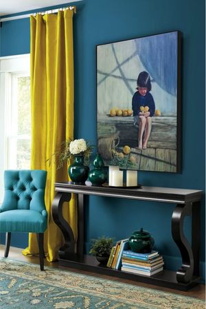 Девочка с лимонами