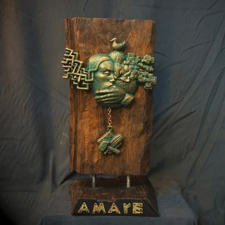 "AMARE"
