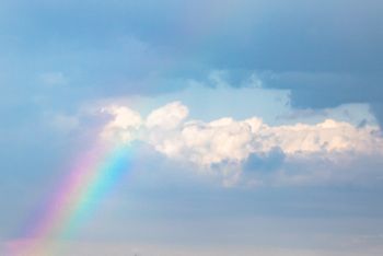 Радуга и облако