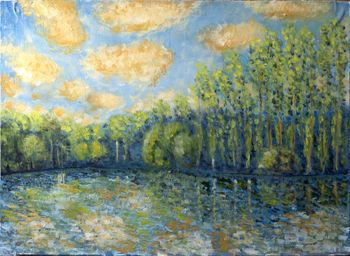 Облака над лесным озером